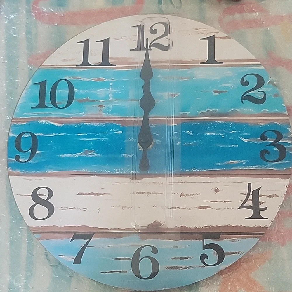 Beach Nautical blue white clock New Without Tags NWOT takes 1 double A battery